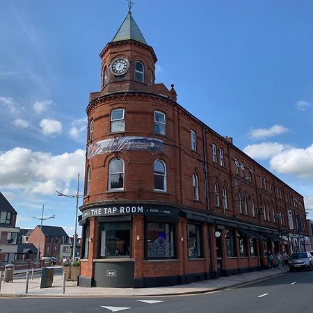 The Donard Bed & Breakfast Newcastle  Exterior photo