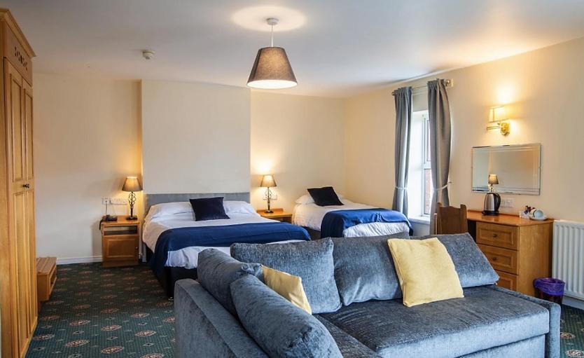 The Donard Bed & Breakfast Newcastle  Exterior photo