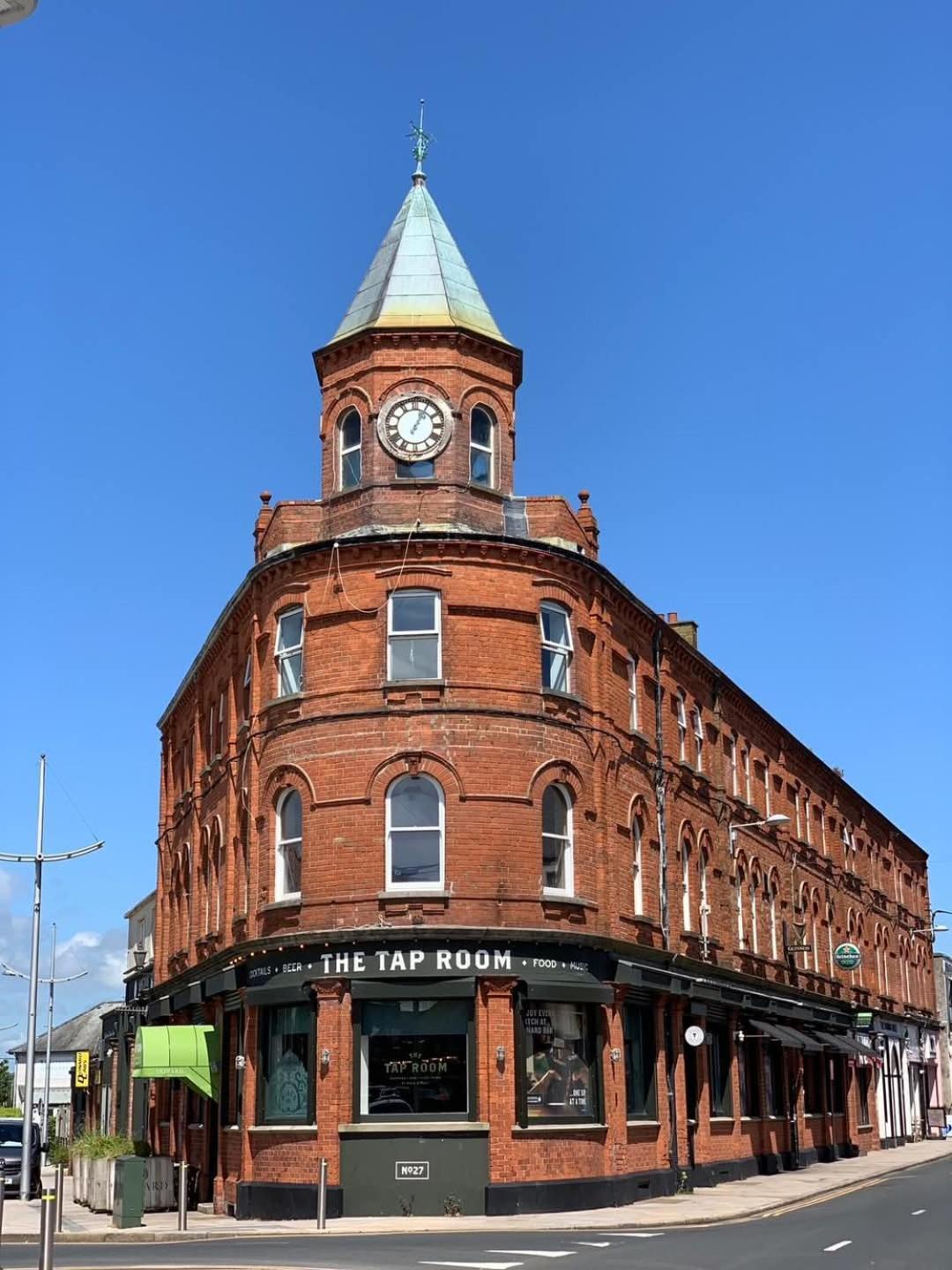 The Donard Bed & Breakfast Newcastle  Exterior photo